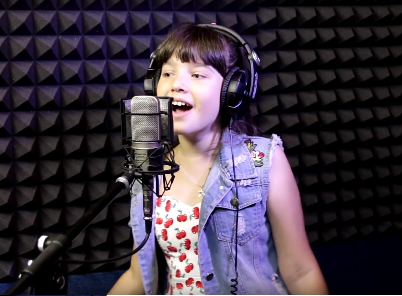 Обложка песни Кажется