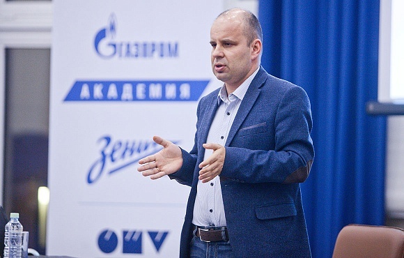В «Газпром»-Академии прошла лекция гроссмейстеров Алексея Лугового и Максима Матлакова