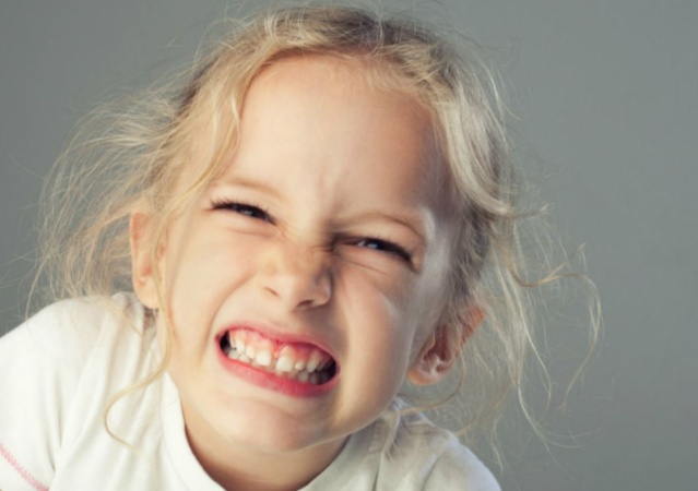 Типичные ошибки, которые допускают родители в уходе за детскими зубами