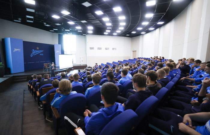 В «Газпром»-Академии стартовал курс лекций для воспитанников по взаимодействию со СМИ