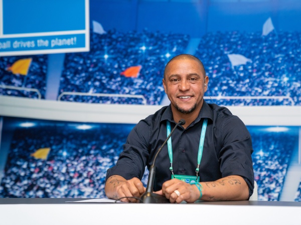Роберто Карлос стал Глобальным послом «Футбола для дружбы»