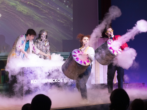 Научное шоу и увлекательные эксперименты: В Москве пройдёт "космический" фестиваль для детей "WOW! HOW?"