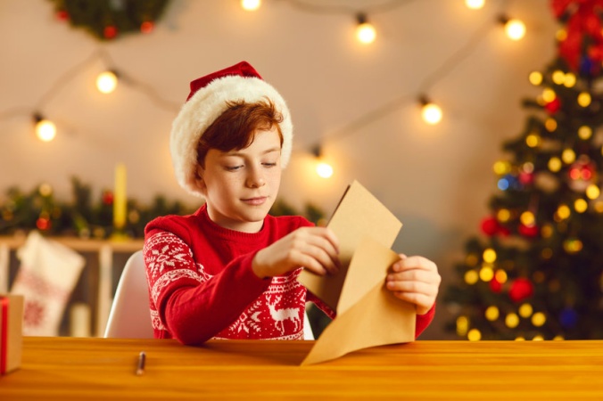 Готовимся к Новому году: традиция писать письма Деду Морозу