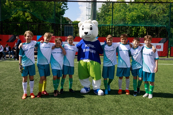 Спортивная команда Премии «Экология – дело каждого» приняла участие во Всероссийском дне футбола в Лужниках