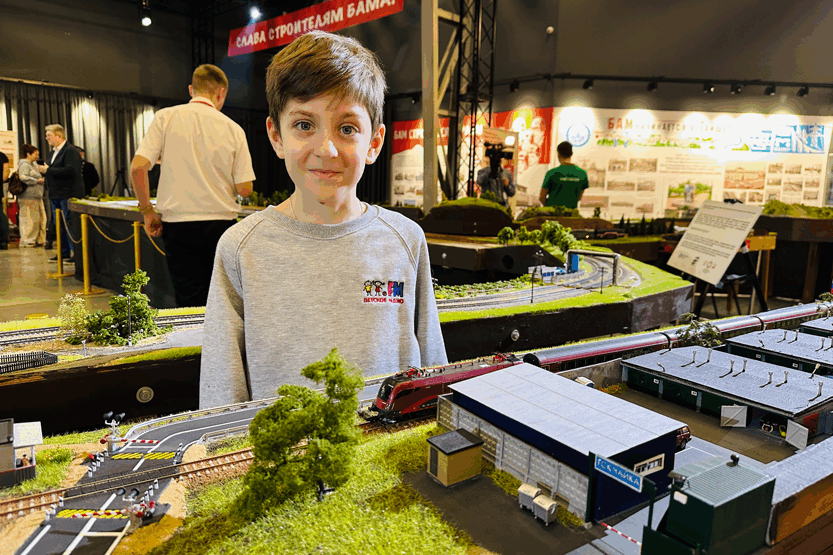 Миниатюрные поезда на выставке &laquo;Железнодорожная модель&raquo;
